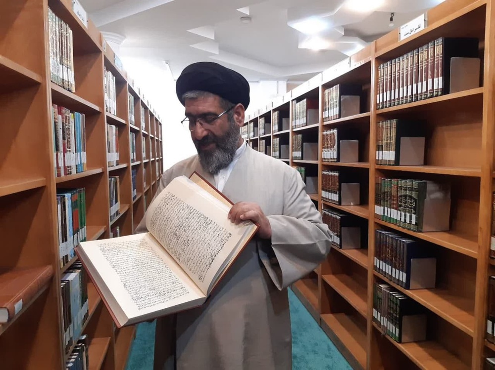 بازدید کتابداران مدارس علمیه خواهران  یزد از کتابخانه تخصصی تفسیر 