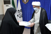 تصاویر/ تجلیل از مدیران مدارس علمیه خواهران بوشهر به مناسبت روز زن