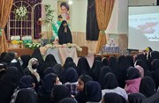 جشن میلاد حضرت زهرا(س) همراه با تجلیل از مادران طلاب آسمانی میناب برگزار شد