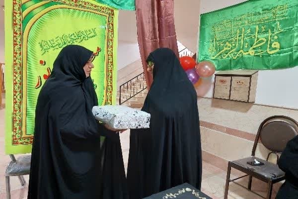 برگزاری جشن میلاد حضرت زهرا(س) در موسسه آموزش عالی امام حسین(ع) یزد با حضور مادران شهدا 