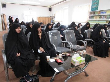 نشست  آموزشی با عنوان «درآمدی بر شیوه پاسخ گویی به شبهات دینی  » ویژه اساتید مدارس علمیه خواهران استان یزد