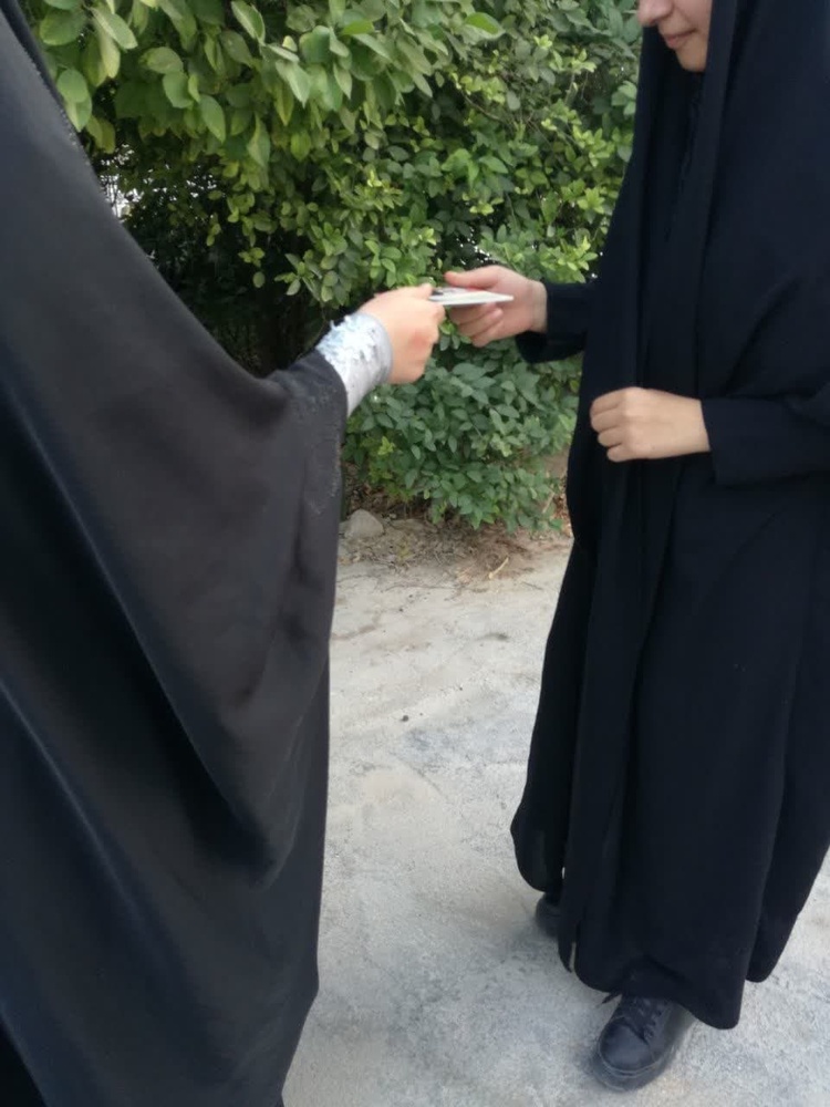 اجرای طرح "هم سنگری کنار شهدا" توسط طلبه حوزه علمیه خواهران استان بوشهر