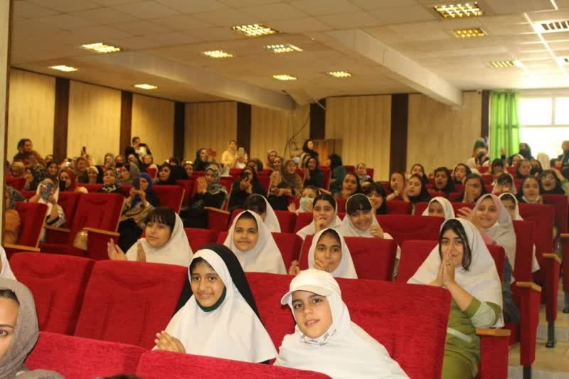 برگزاری جشن روز دختر ویژه دانش آموزان متوسطه اول به همت مدرسه علمیه بقیع کرج