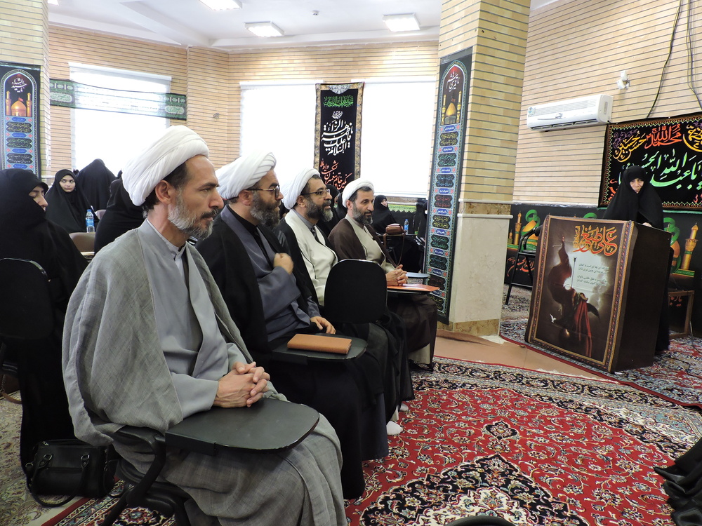 حضور مدیر حوزه‌های علمیه خواهران در جمع طلاب و مبلغان کرمانشاه در آستانه محرم
