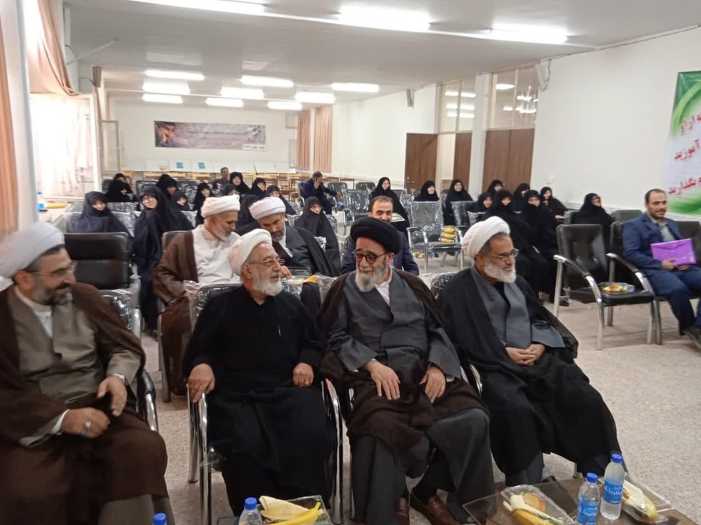 تکریم و معارفه مدیران مدارس علمیه خواهران معصومیه و الزهراء(س) تبریز