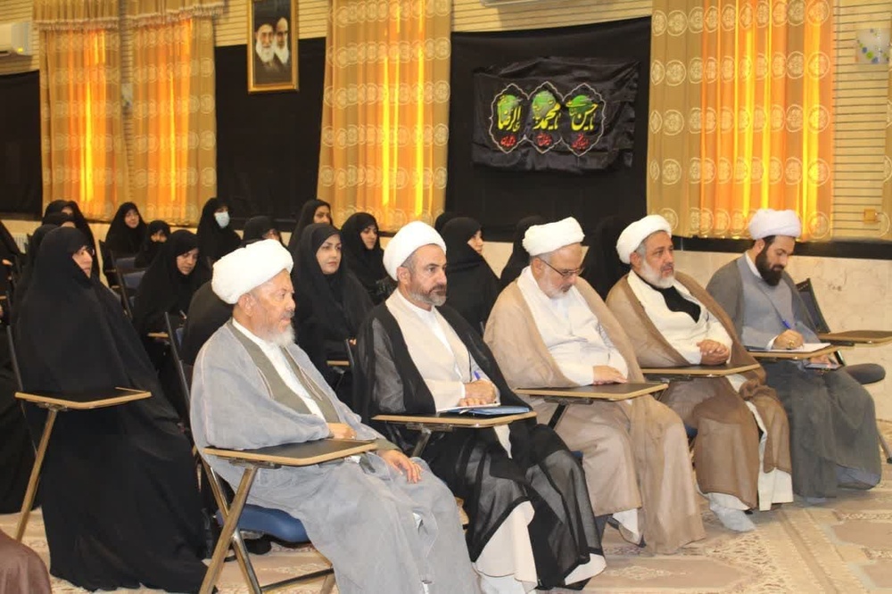 برگزاری آیین مشترک افتتاحیه سال تحصیلی جدید حوزه های علمیه خواهران و برادران استان ایلام