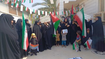 اجتماع طلاب مدرسه ام البنین سلام الله علیها شهر دلوار در حمایت از مردم عزه