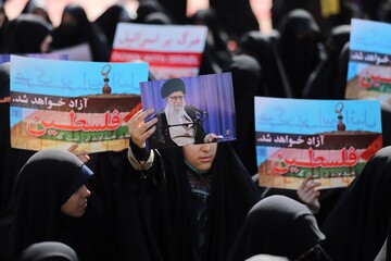 تصاویر/ تجمع بانوان حوزه‌های علمیه خواهران در حمایت از ملت مظلوم فلسطین