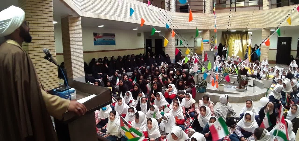 برگزاری مراسم یادبود ۲۰۰۰ شهید دانشآموز غزه در مدرسه علمیه خواهران فاطمه زهرای اطهر(س)ایلام+ تصاویر