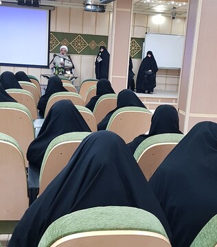 تصاویر/ دومین نشست فصلی مدیران مدارس علمیه خواهران یزد در سال جاری