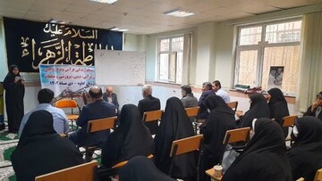 تجلیل از برگزار کنندگان جشنواره علمی پژوهشی علامه بلادی بوشهری ره