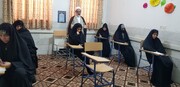 بازدید سرزده مدیر حوزه علمیه خواهران استان یزد از روند برگزاری امتحانات پایان ترم