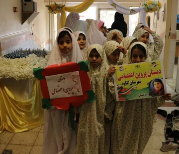جشن تکلیف دختران گناوه ای در مدرسه علمیه الزهرا برگزار شد