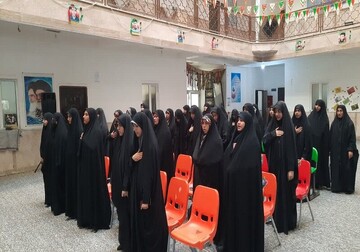 برگزاری جشن انقلاب در مدرسه علمیه خواهران برازجان