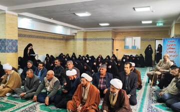 تصاویر/تقدیر از دست اندرکاران و عوامل اجرایی تاسیس موسسه آموزش عالی و مدرسه علمیه ریحانه النبی (س) اراک