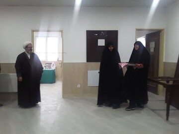 تصاویر/ افتتاحیه کانون هلال احمر مدرسه علمیه صدیقه طاهره (س) غرق آباد