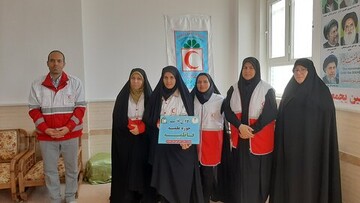 تصاویر/ افتتاحیه کانون هلال احمر مدرسه علمیه فاطمیه محلات