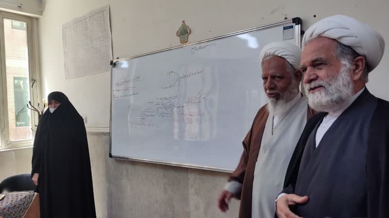 مدیر حوزه علمیه خواهران استان تهران از مدرسه علمیه فاطمیه پاکدشت بازدید کرد