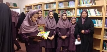 تصاویر/ بازدید دانش آموزان پایه نهم از مدرسه علمیه الهیه ساوه شهرستان ساوه