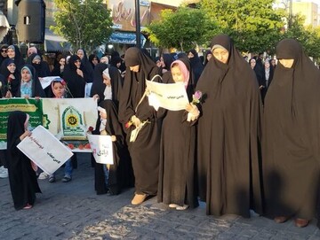 تصاویر/ حضور طلاب مدرسه علمیه الهیه ساوه در تجمع عفاف و حجاب