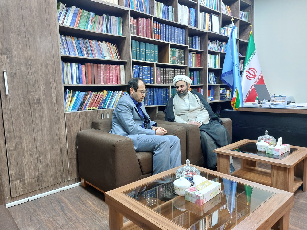 دیدار مدیر حوزه علمیه خواهران خوزستان با رئیس کل دادگستری استان
