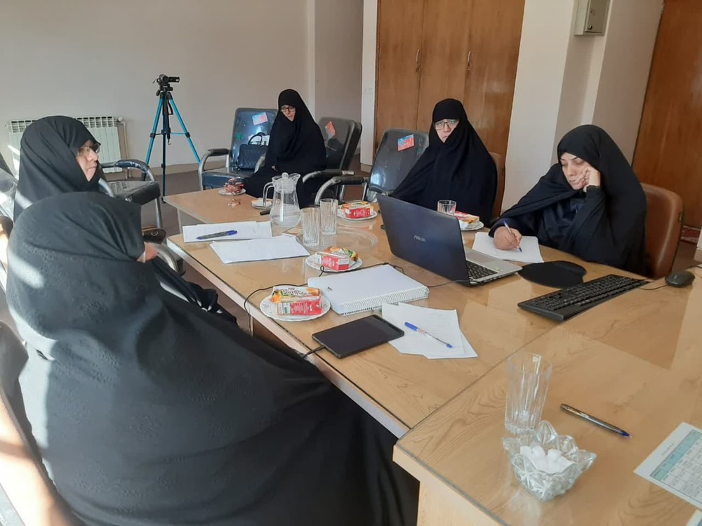 برگزاری جلسه پیشدفاع اولین رساله سطح ۴ مدرسه علمیه تخصصی رکنالهدی کرمان