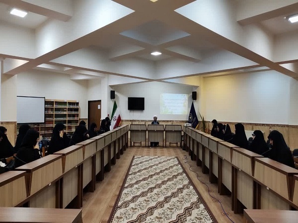 حوزههای علمیه سرچشمه معنویت جامعه هستند