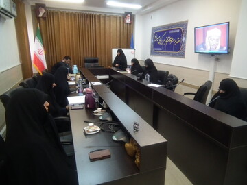 دوره تربیت تدوینگر متون درسی در مرکز مدیریت حوزه علمیه خواهران خوزستان برگزار شد + تصویر