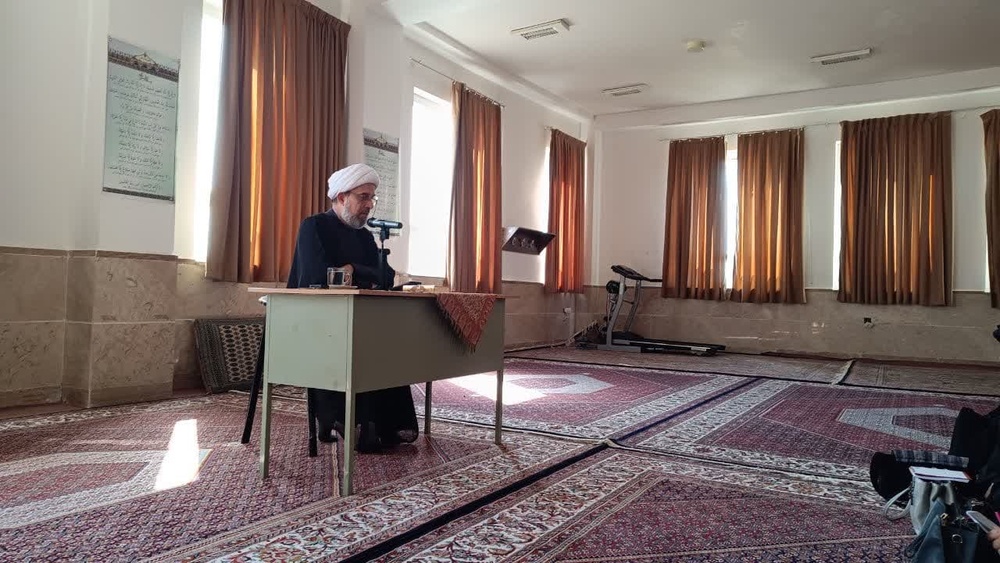 تشکیل جلسه اخلاق ویژه اساتید حوزه علمیه خواهران استان زنجان تشکیل جلسه اخلاق ویژه اساتید حوزه علمیه خواهران استان زنجان