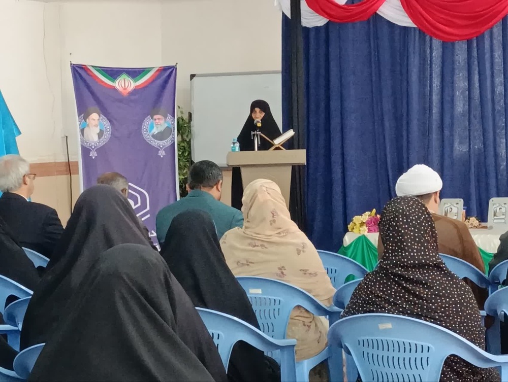 کتاب «میخواهم شهید شوم» برگرفته از زندگی شهید مجتبی امیریدوماری در قشم رونمایی شد + عکس