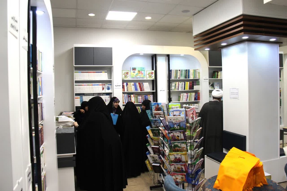 مدارس استانی و مرکز نشر هاجر باید به صورت سازمانی همافزایی داشته باشند