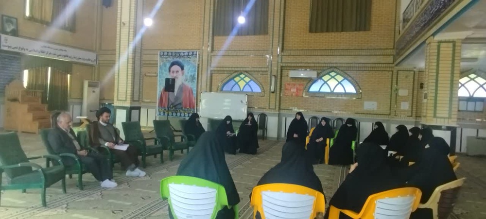 بازدید مدیر حوزههای علمیه خواهران استان کهگیلویه و بویراحمد از حوزه علمیه حضرت زینب در دهدشت