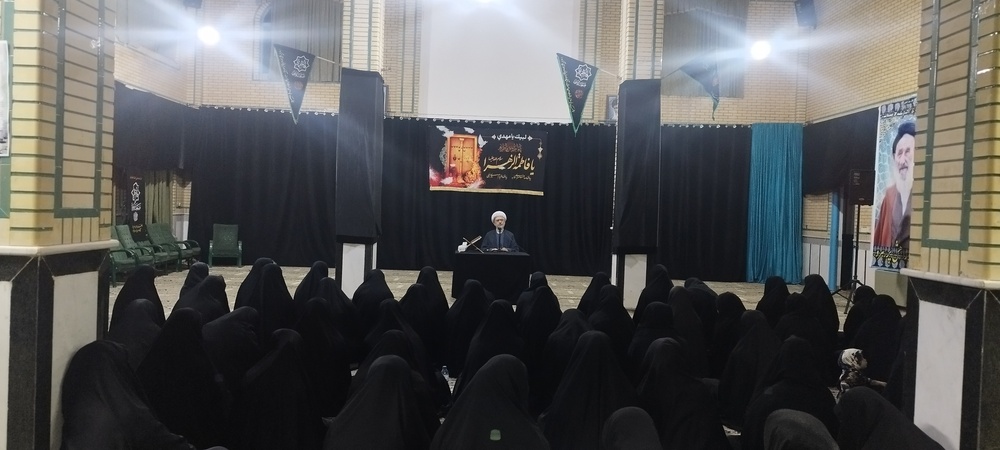 مراسم سومین شب ایام فاطمیه اول با حضور کارشناس برنامه گلبرگ زندگی