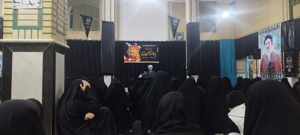 مراسم سومین شب ایام فاطمیه اول با حضور کارشناس برنامه گلبرگ زندگی