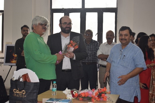 بانوان هنرمند ایرانی در دانشگاه هنر دهلینو خوش درخشیدند