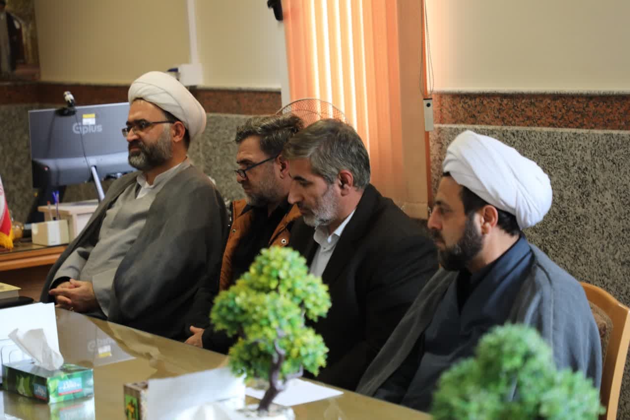 رسالت حوزههای علمیه کسب رضایت حضرت حجت(عج) است