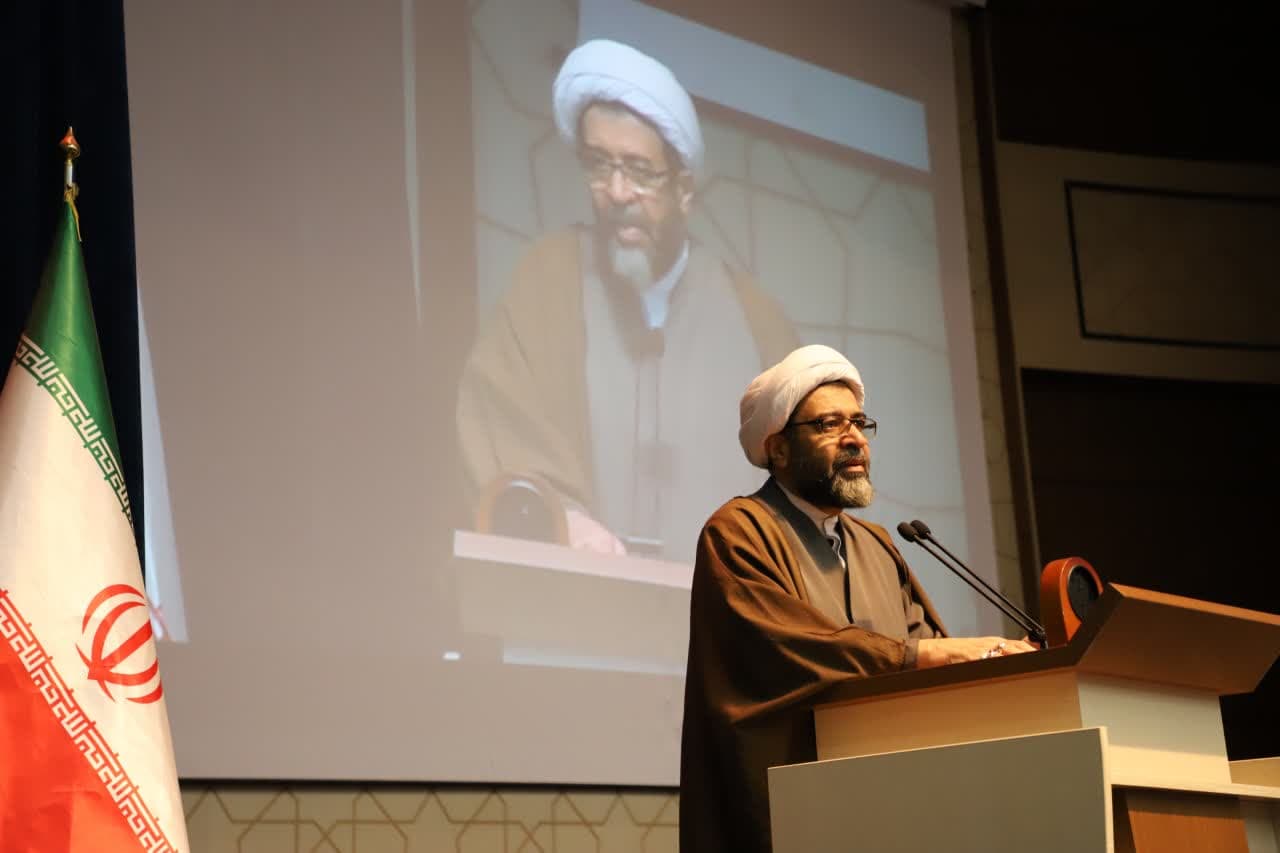 حضرت زهرا(س)؛ الگوی بیبدیل طهارت و عظمت برای بانوان جامعه