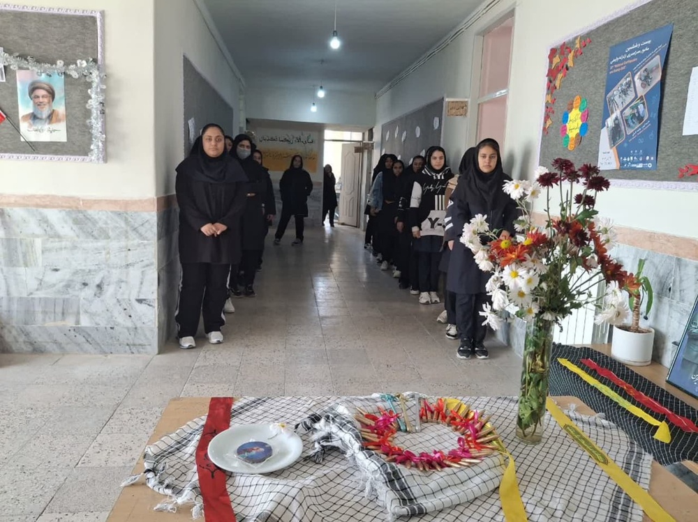 نشست بصیرتی «بسیج، بصیرت، دفاع و امنیت» برگزار شد نشست بصیرتی «بسیج، بصیرت، دفاع و امنیت» برگزار شد