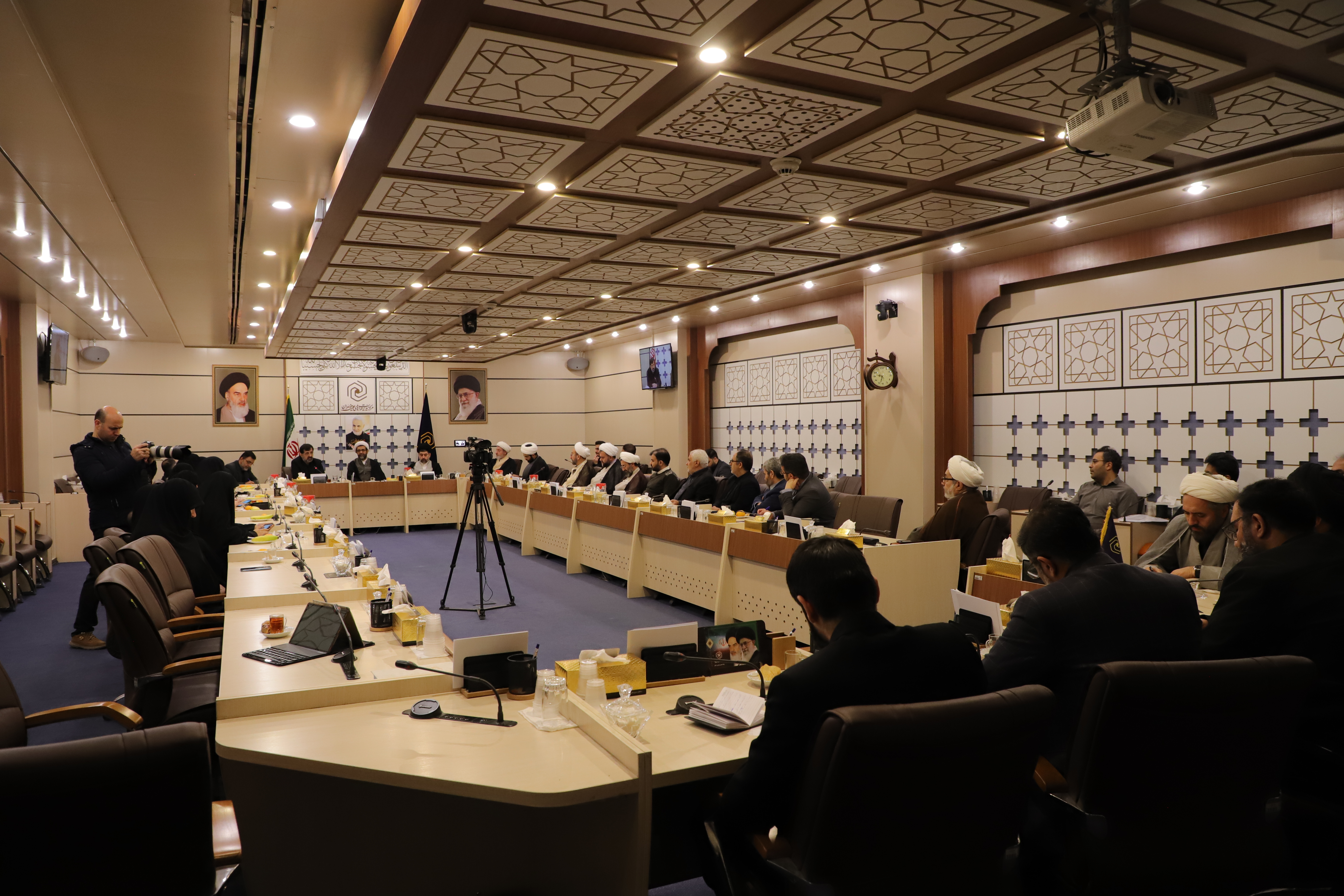 عهد اخوت حوزههای علمیه خواهران و استانداری قم در تقویت ارزشهای اسلامی و ارتقاء فرهنگ اجتماعی