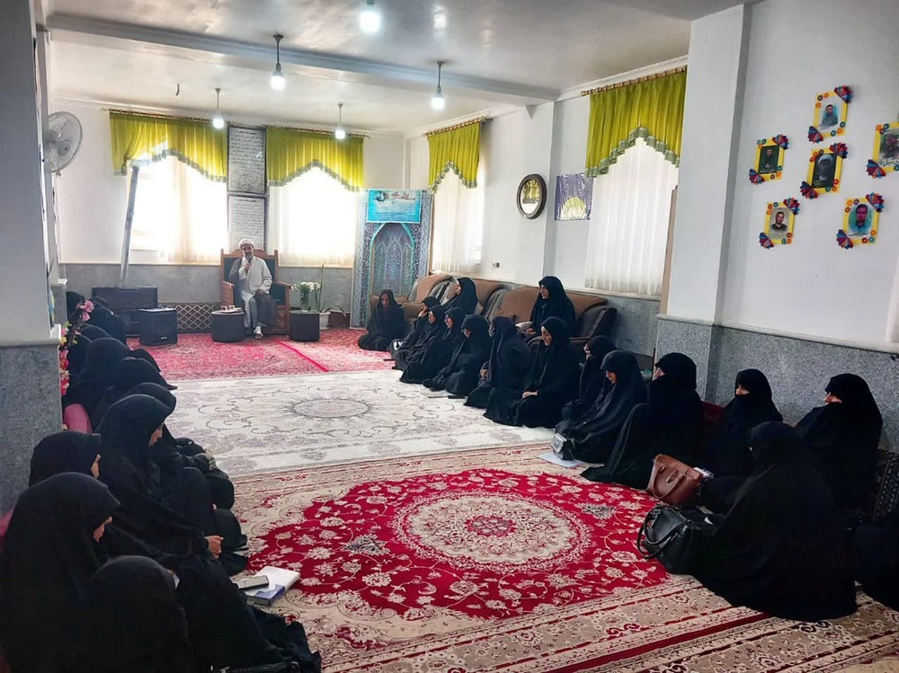 نشست بصیرتی سیاسی با محوریت تحلیل تحولات منطقه و جبهه مقاومت در بسطام برگزار شد نشست بصیرتی سیاسی با محوریت تحلیل تحولات منطقه و جبهه مقاومت در بسطام برگزار شد