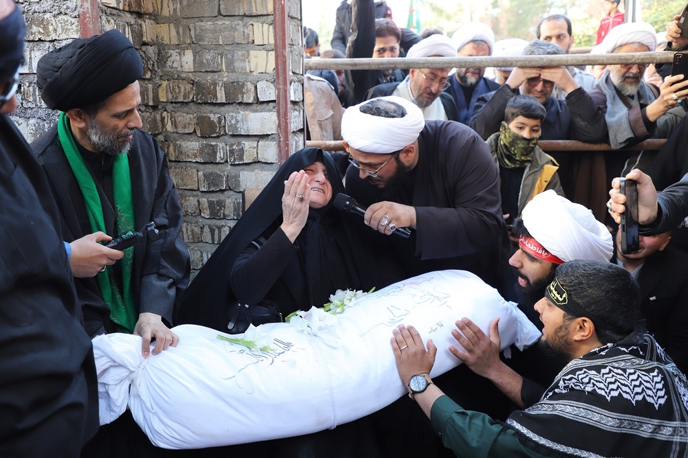 شهیدی نزدیکتر از پنجرههای گره چینی