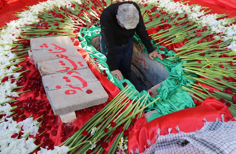 ۱۸ سالگی، رمز شهادت و گمنامی