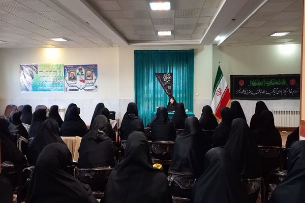 ترویج فرهنگ فاطمی لازمه مقابله با معرفی الگوی غیرانسانی برای بانوان