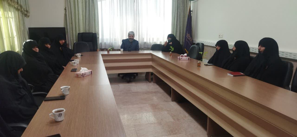 حضور رئیس مرکز برنامهریزی و نظارت در مدرسه علمیه حضرت زینب سلامالله کرمان