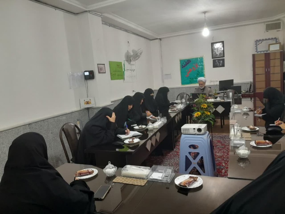 کارگاه آموزشی_پژوهشی با موضوع آشنایی با فرقه بهائیت