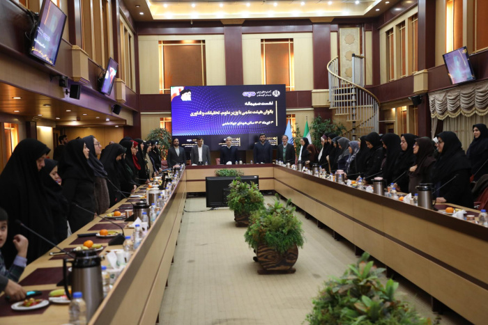 زنان پیشتاز تحولات جامعه هستند