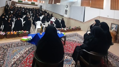 برگزاری نشست «بانوی بصیر» در مدرسه علمیه تخصصی حضرت زینب (س) آران و بیدگل