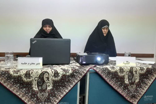 دفاع از پایان‌نامه با عنوان «تبیین روایی اوصاف قرآن» 