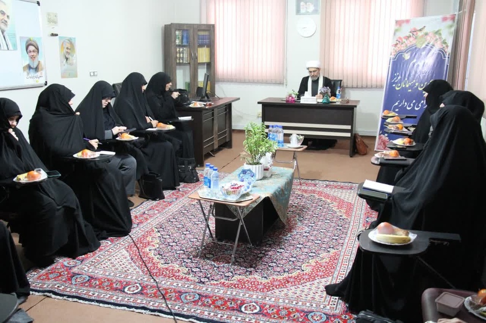 بازدید جامع مدیر و معاونان حوزههای علمیه خواهران کشور از مجموعه مدیریت حوزه علمیه استان قم