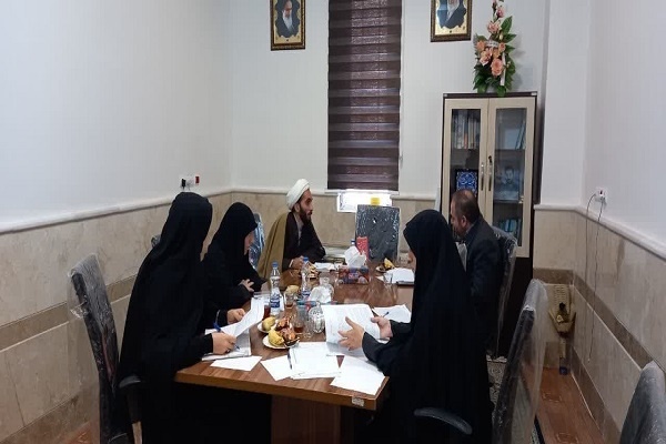 پایاننامه طلاب اردبیل بررسی شد